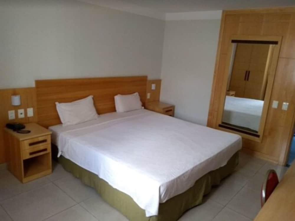 Hotel Atlantico Tower ริโอเดจาเนโร ภายนอก รูปภาพ A room at the hotel