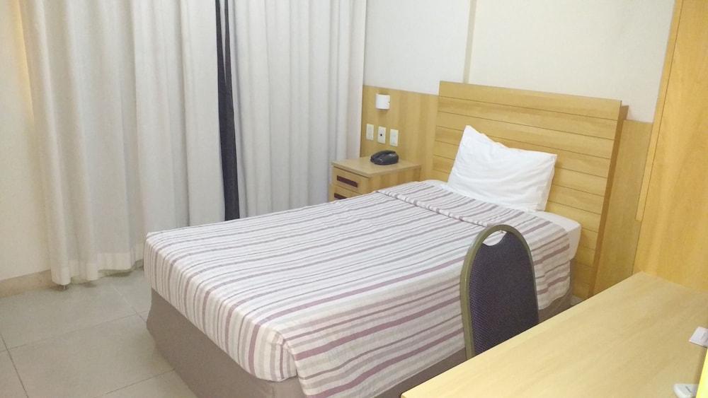 Hotel Atlantico Tower ริโอเดจาเนโร ภายนอก รูปภาพ A single room at the hotel