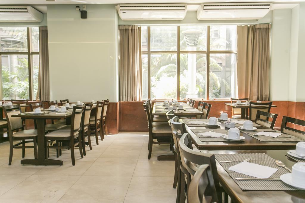 Hotel Atlantico Tower ริโอเดจาเนโร ภายนอก รูปภาพ Interior of a restaurant in Bangkok