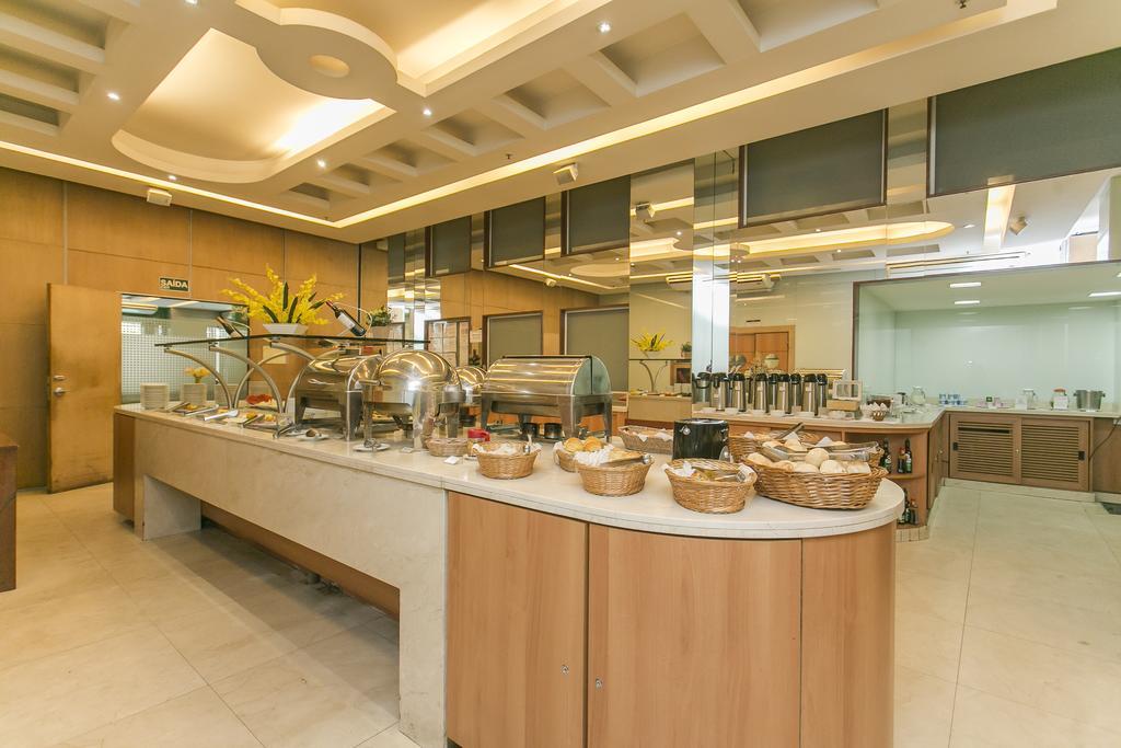 Hotel Atlantico Tower ริโอเดจาเนโร ภายนอก รูปภาพ Breakfast buffet at the hotel