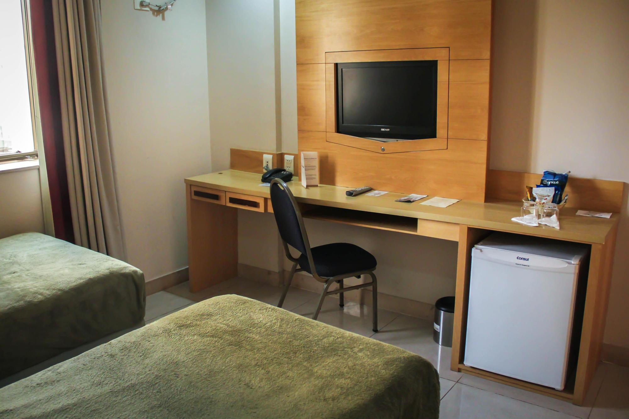 Hotel Atlantico Tower ริโอเดจาเนโร ภายนอก รูปภาพ A room in a hotel