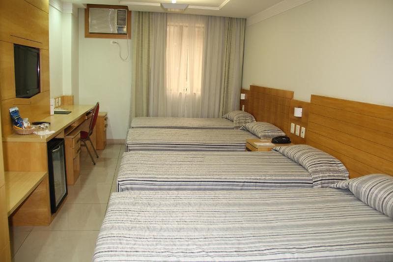 Hotel Atlantico Tower ริโอเดจาเนโร ภายนอก รูปภาพ A room at a hotel in Fortaleza, Brazil.